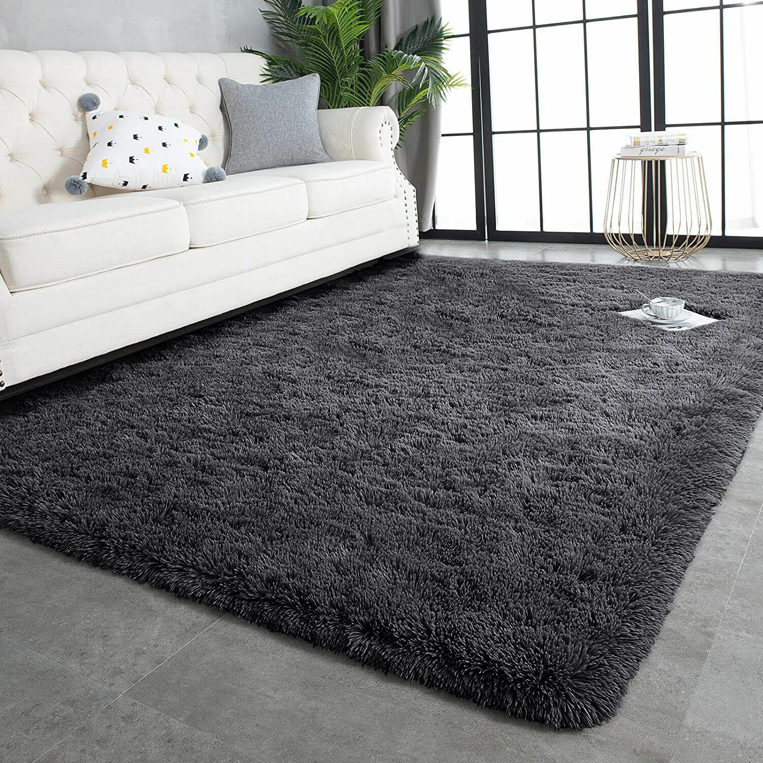 Large store shaggy rug