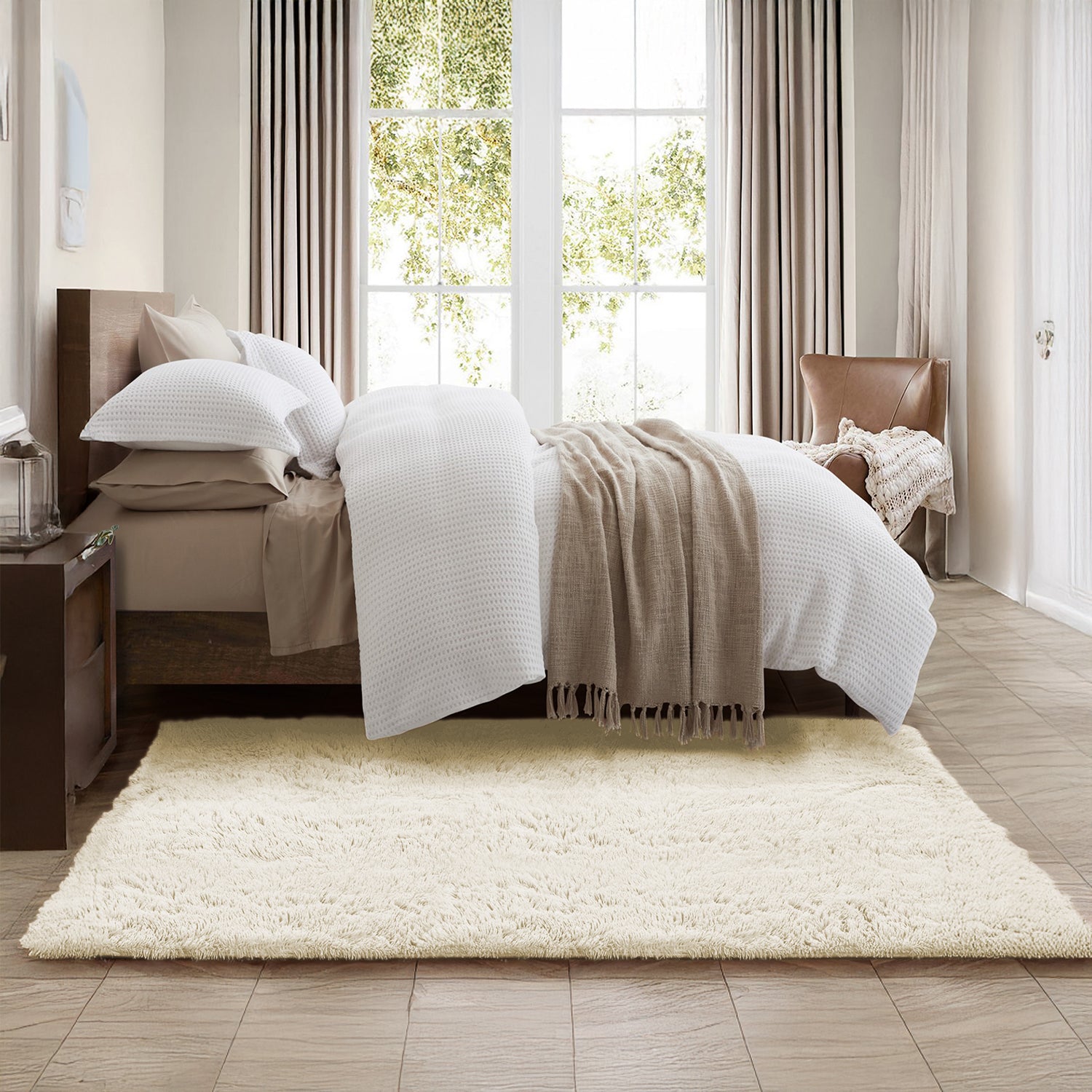 Indoor Shaggy Rug For Luxury Bedroom Cream
