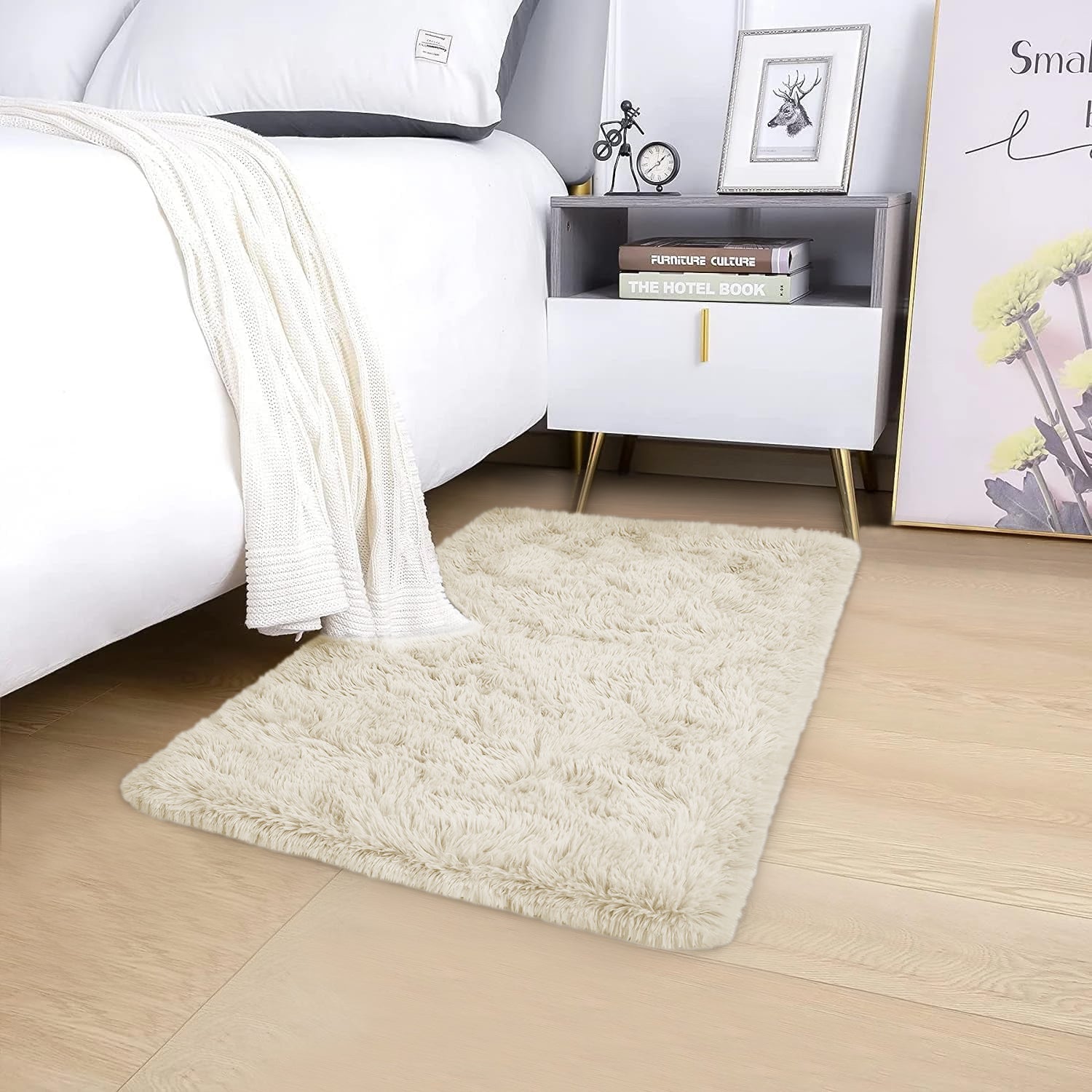 Indoor Shaggy Rug For Luxury Bedroom Cream