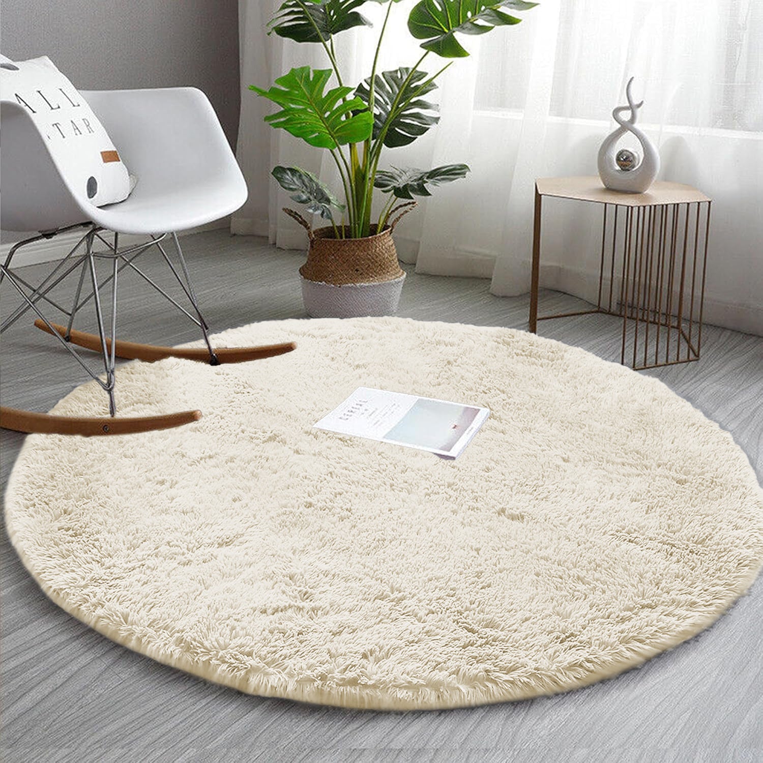 Indoor Shaggy Rug For Luxury Bedroom Cream