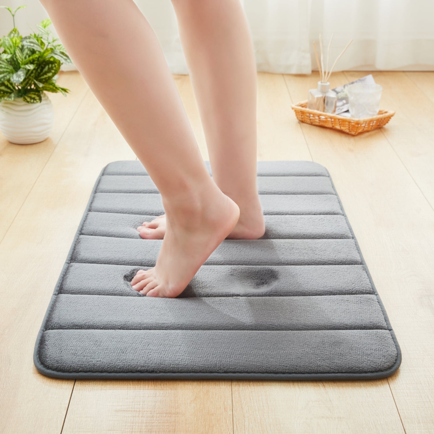 Memory Foam Bath Mat Ultra Absorbent Non-Slip Grey
