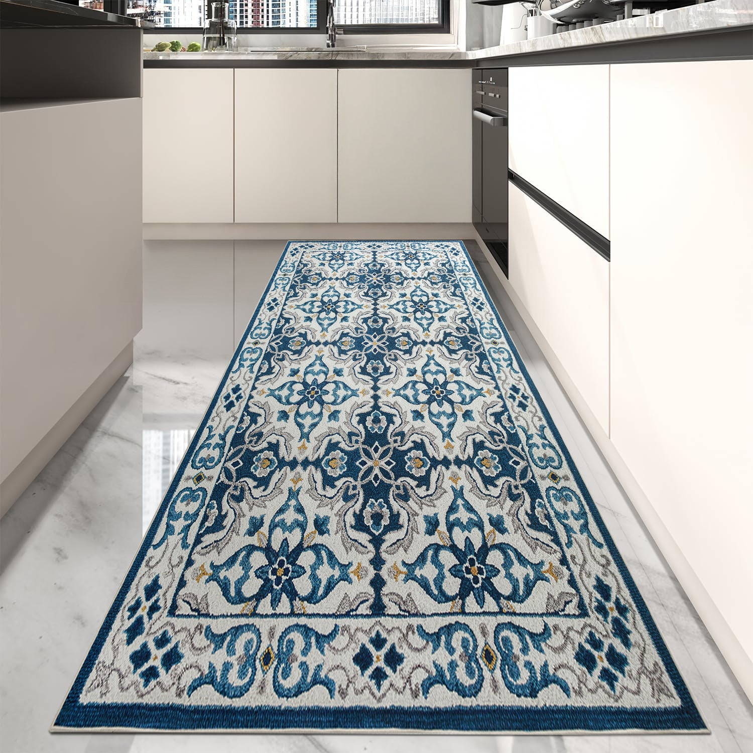 Traditional Patterned Area Rug Luna