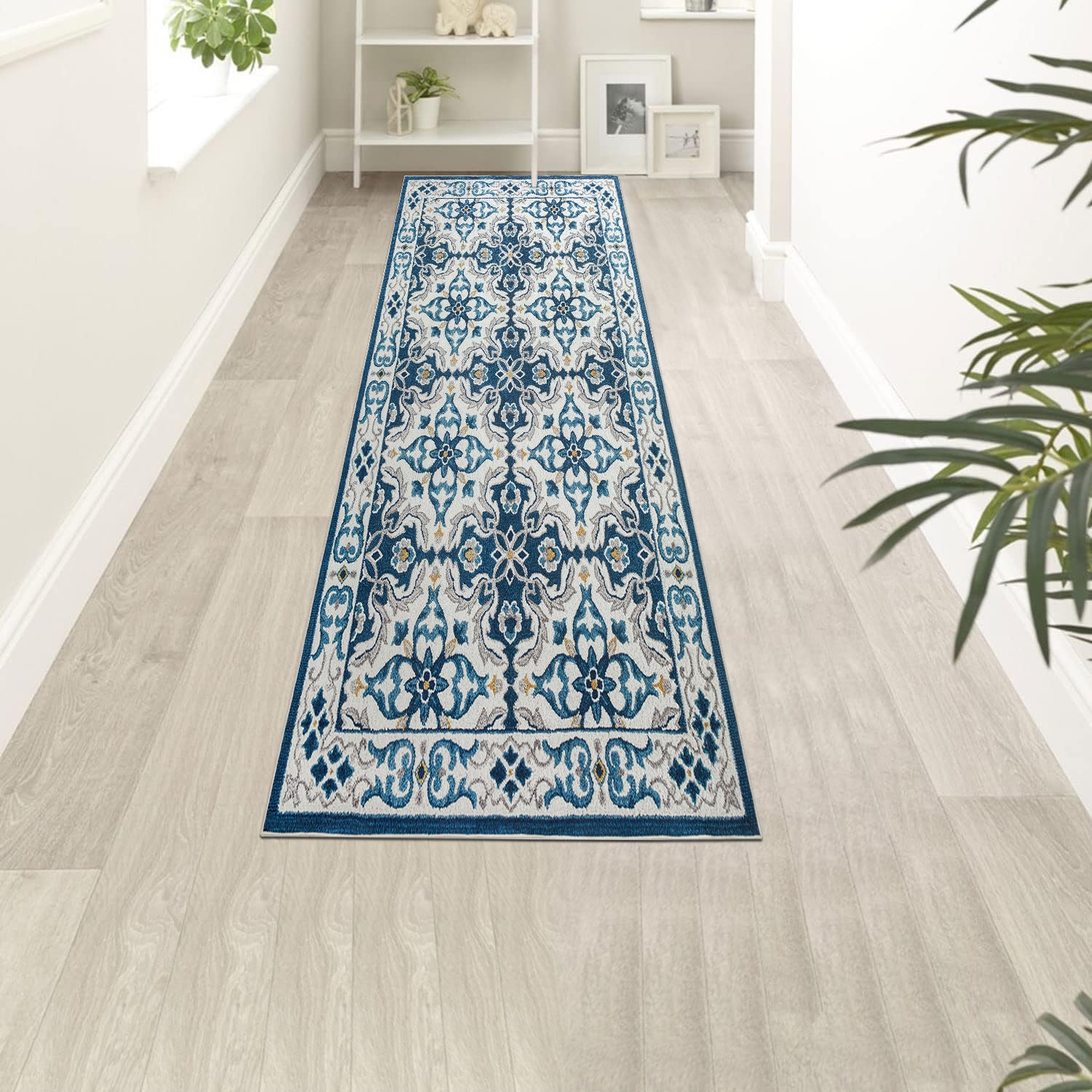 Traditional Patterned Area Rug Luna