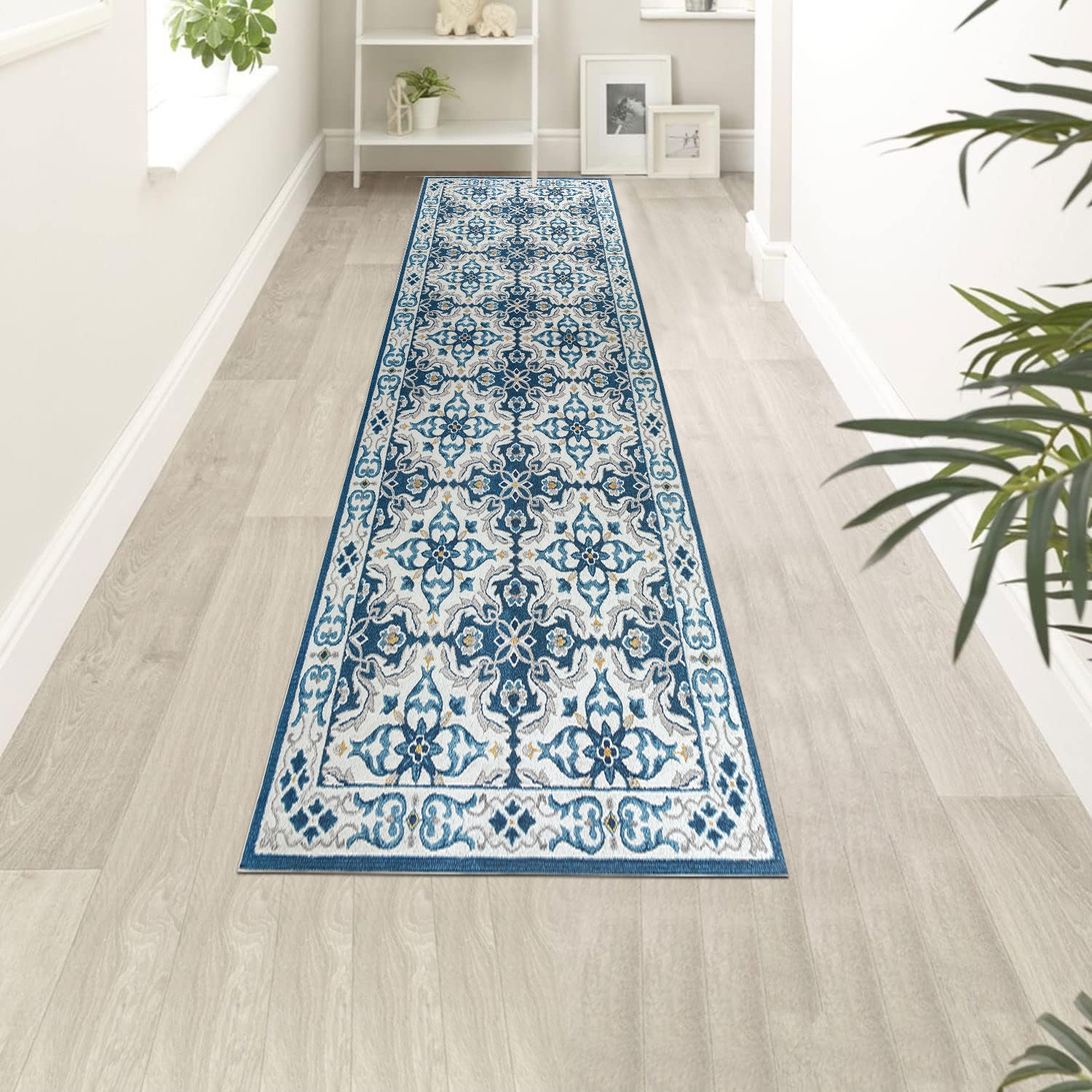 Traditional Patterned Area Rug Luna