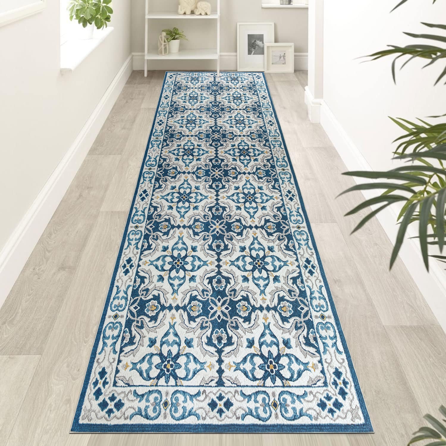 Traditional Patterned Area Rug Luna